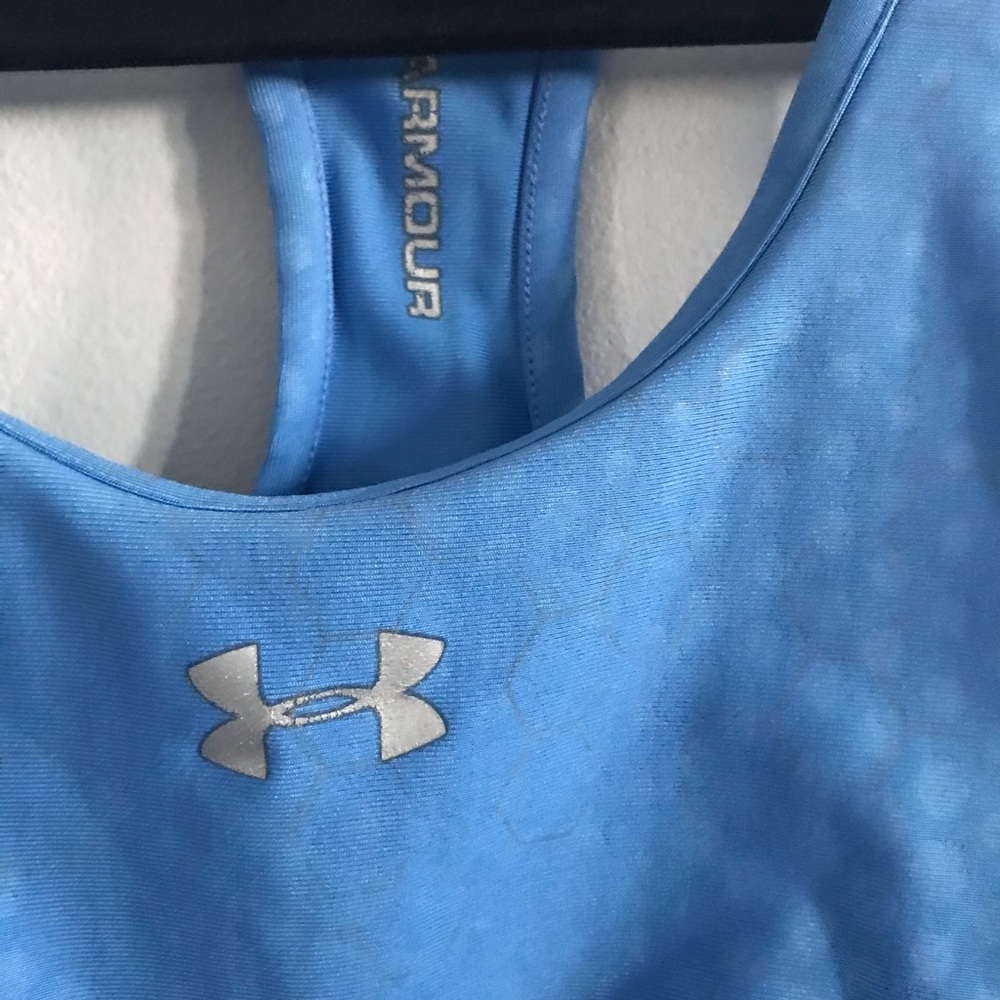 Barely worn under armour sports bra